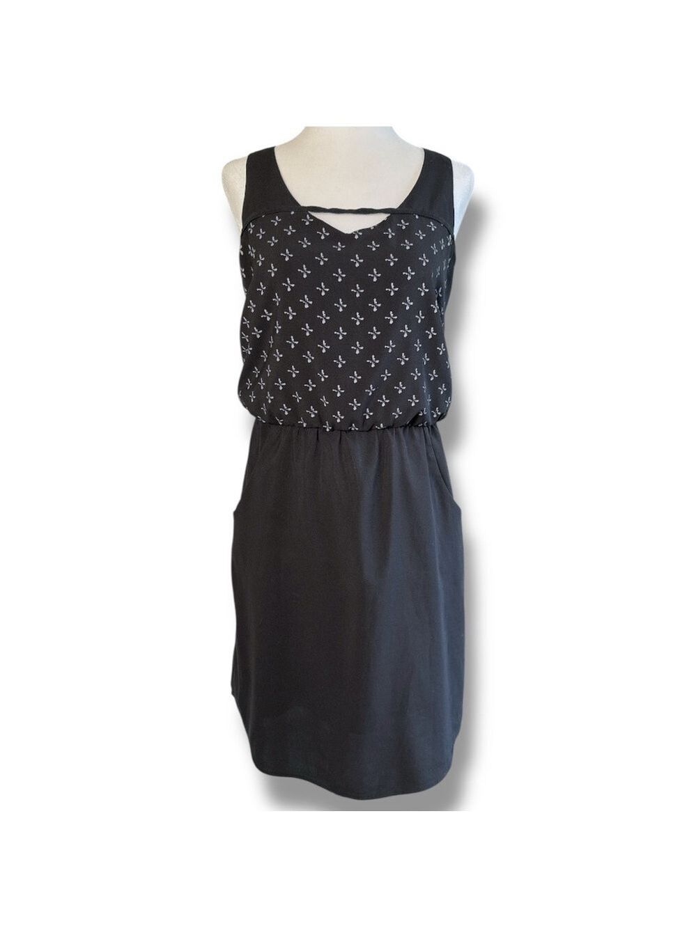 Cokluch Black and White Midi Summer Dress with Pockets - Picture 2 of 15